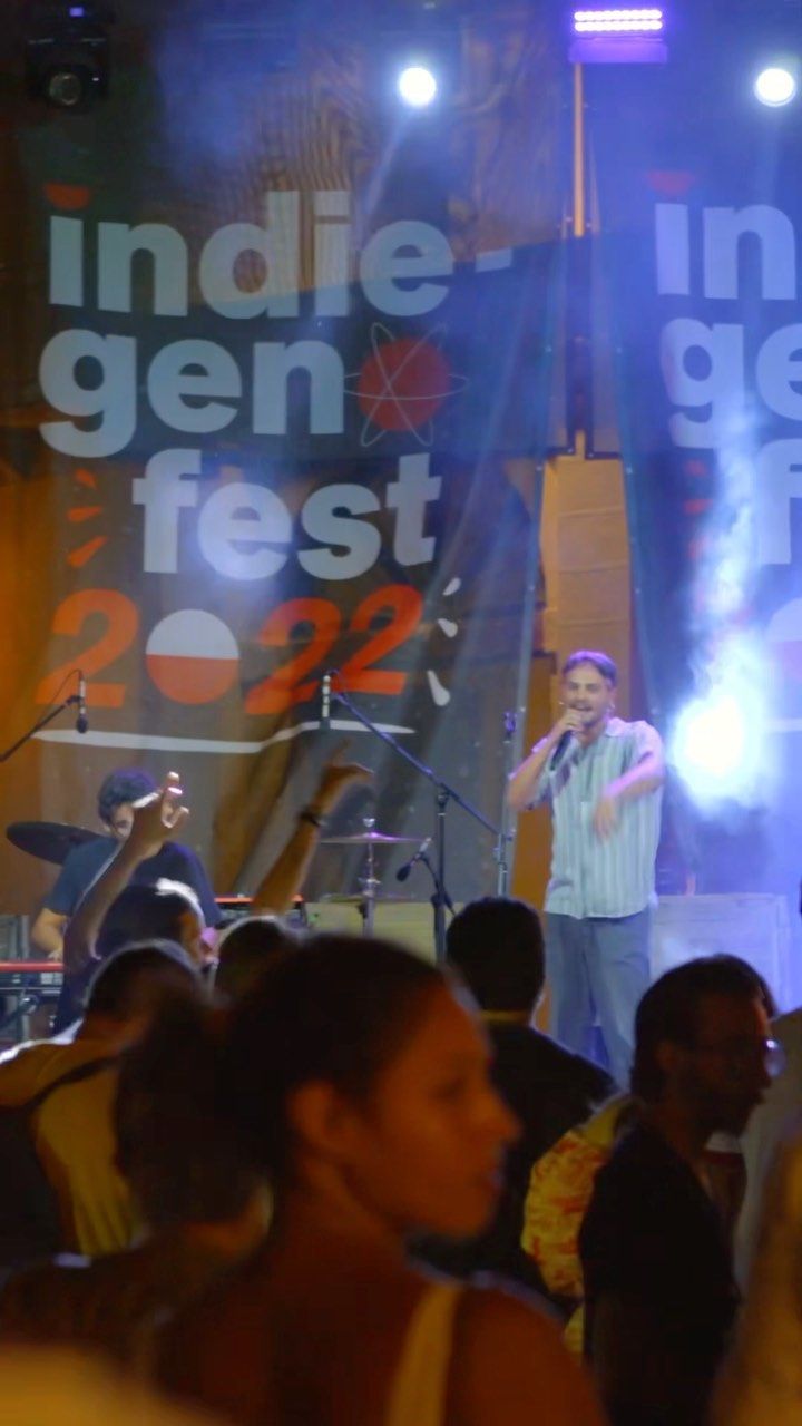 Il palco dell'Indiegeno Fest 2022 con il pubblico